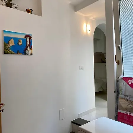 Posterus 5 * كابري